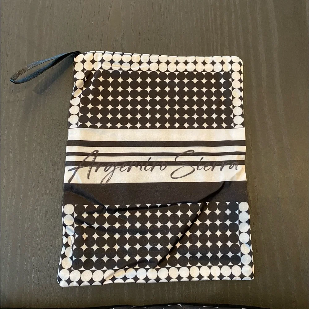 Argemiro Sierra Black & White Dot Print Face Mask Silky Bandana New